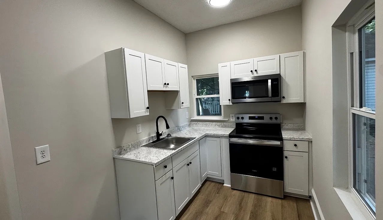 4 bed, 1104 sqft, $1,450 — Photo 4
