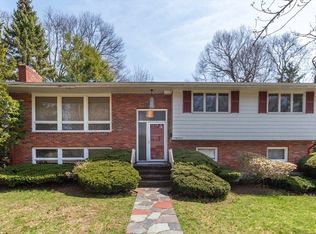 37 Himoor Cir, Randolph, MA 02368