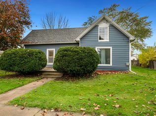 702 S 4th St, Oregon, IL 61061