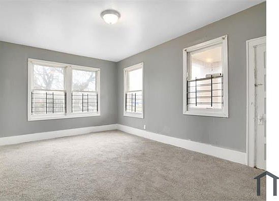 2nd image of 2411 W Grand Blvd #2