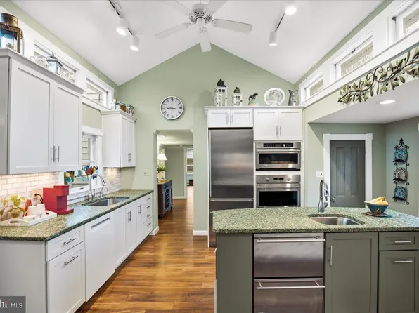 14382 Sedwick Ave, Solomons, MD 20688