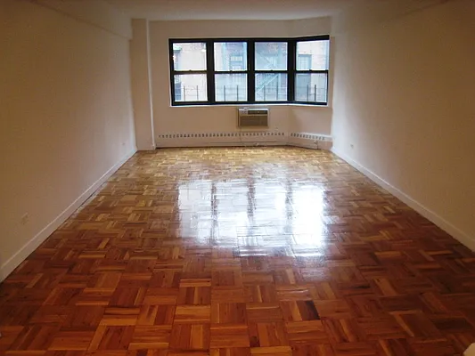 Rented by City Connections Realty | media 6