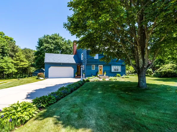211 Trotting Park Road, East Falmouth, MA 02536