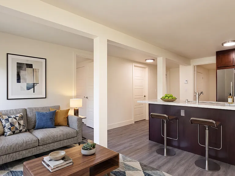 Seattle 3 Bedroom Apartment for Rent | Newly Remodeled Home with In-Unit Washer/Dryer, Private En... — Photo 7