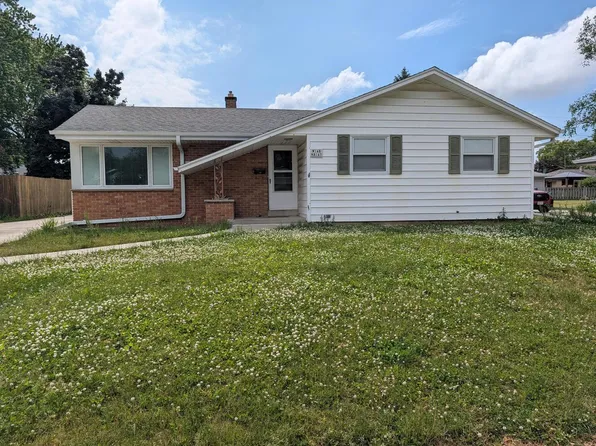 W148N8147 University DRIVE, Menomonee Falls, WI 53051