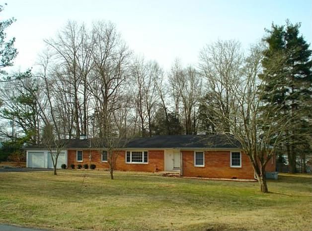 1st image of 521 Flowe Lane Dr
