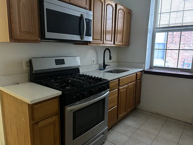 5101-21 Walnut St #2 — Photo 7