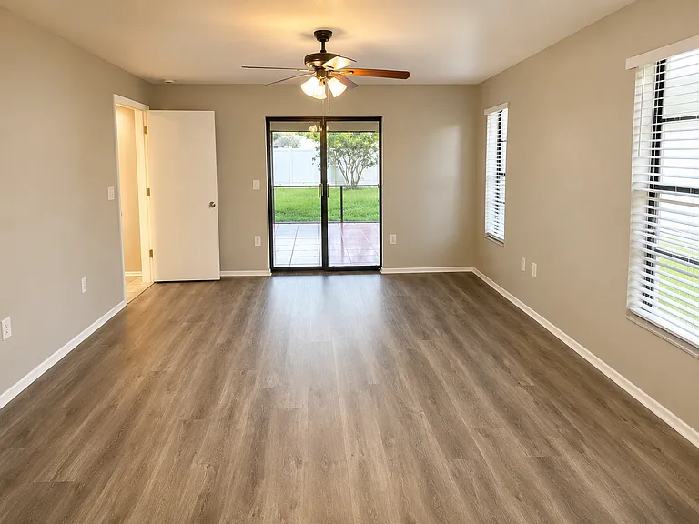 8419 Brandeis Cir E — Photo 8