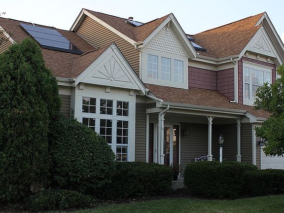 3rd image of 3590 Fairfax Ct E