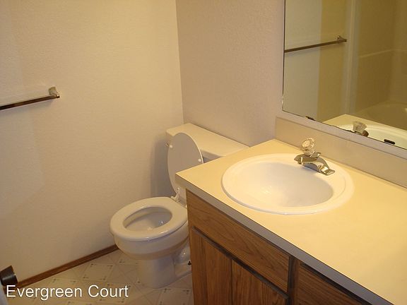 4th image of 7604 51st Ave NE APT B3