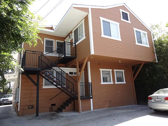 2nd image of 1149 W 37th Pl #5