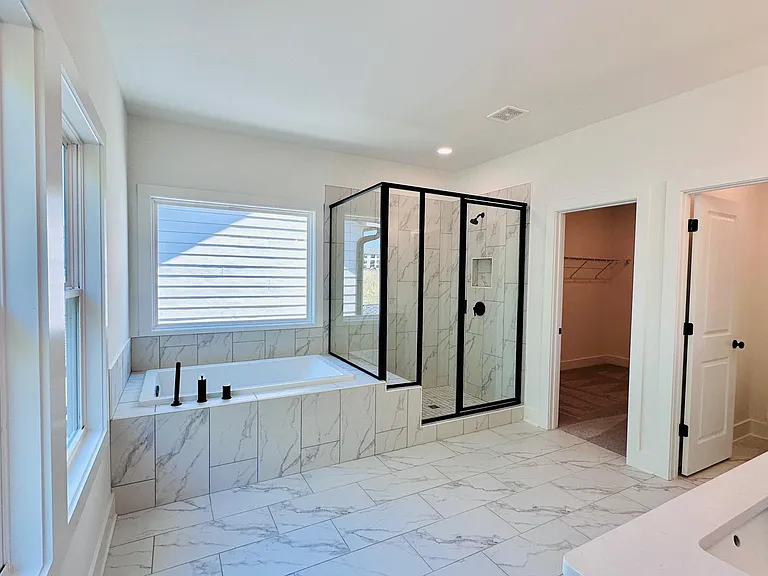 1225 Westshore Dr #R — Photo 18