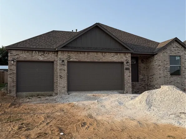 842 E Buchanan St, Prairie Grove, AR 72753