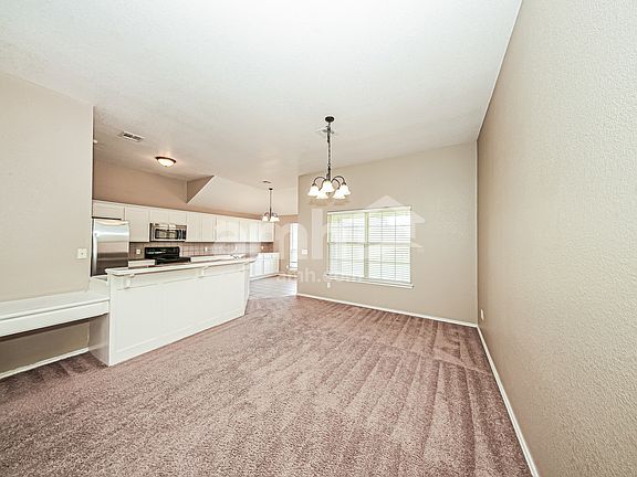 5th image of 316 SW 40th St
