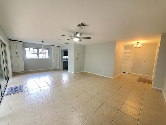 4th image of 423 Pine Tree Ct APT 23
