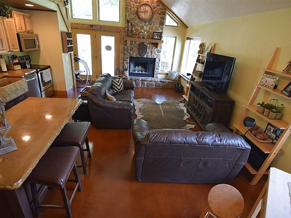 3rd image of 505 NW Eagles Landing Pl