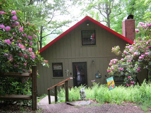 209 Slatemont Rd SW, Meadows Of Dan, VA 24120