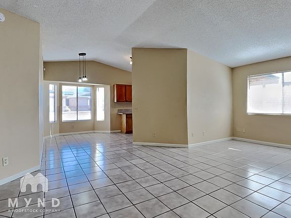 3rd image of 10270 E Woodhaven Ln