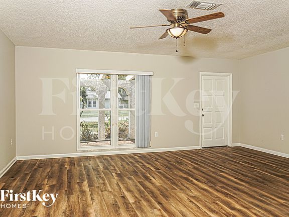 2nd image of 833 Wee Burn St