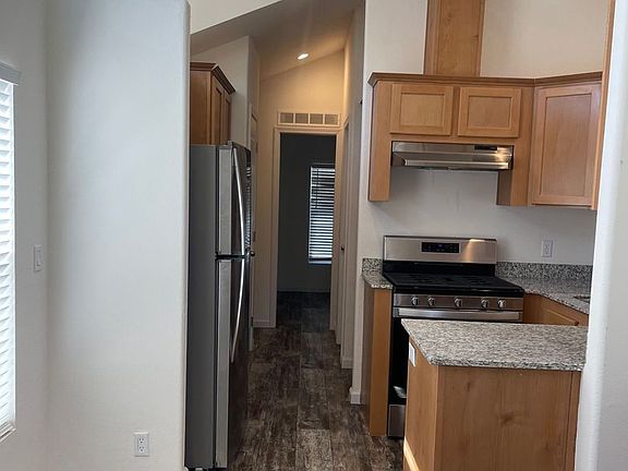 2nd image of 2646 Sharon Ave #5