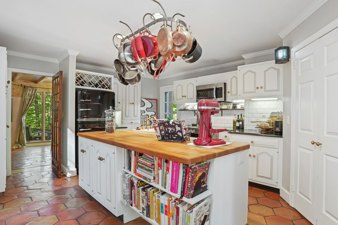 next background image