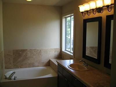 3rd image of 8425 Giverny Cir