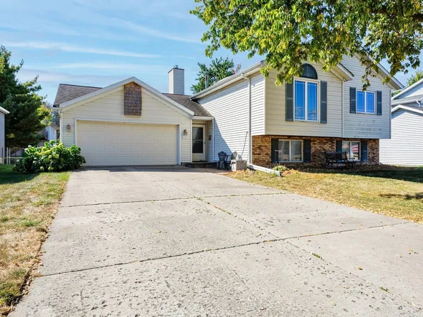 209 W Raab Rd, Normal, IL 61761