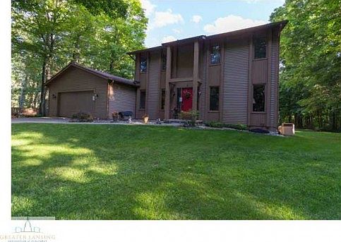 1st image of 4233 Driftwood Dr