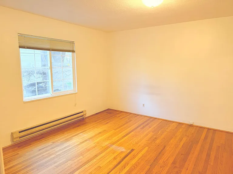 1636 SE Taylor St #1-8 — Photo 6