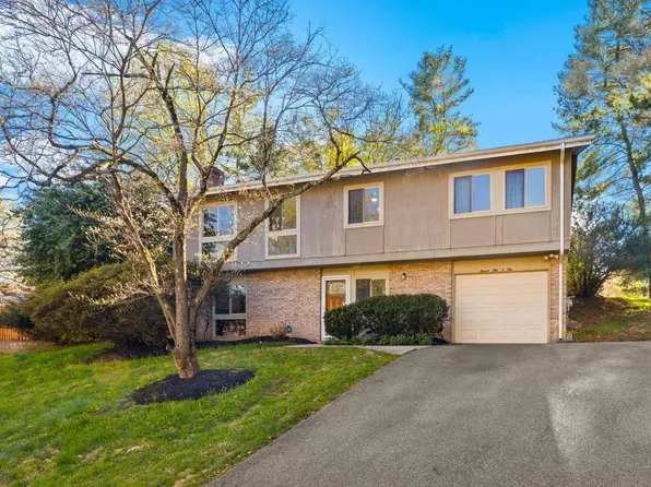 11504 Brandy Hall Ln, Gaithersburg, MD 20878