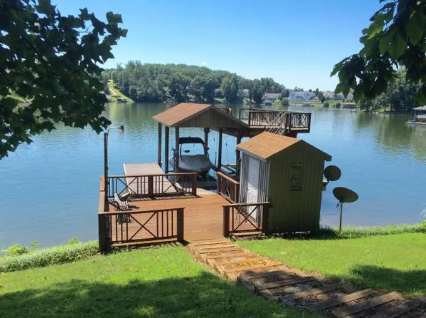 184 Blue Lake Rd, Union Hall, VA 24176