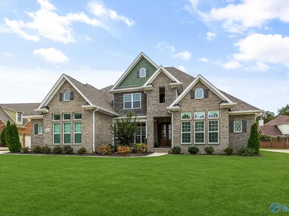 202 Hawks Crest Dr NW, Madison, AL 35757