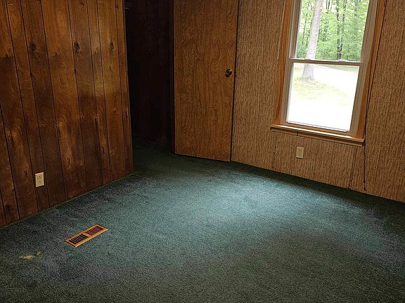 3rd image of 13707 Tisdel Ave NE