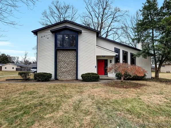 20 Willow Lane, Jeffersonville, IN 47130