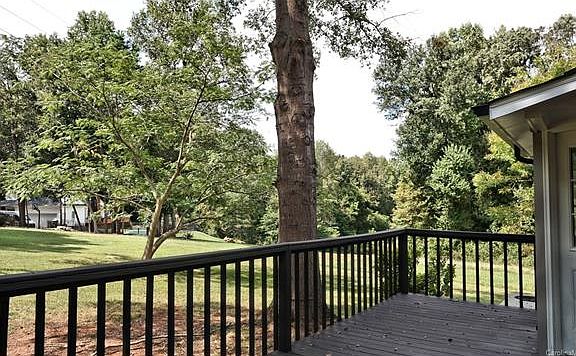 5th image of 2100 Winterfield Dr