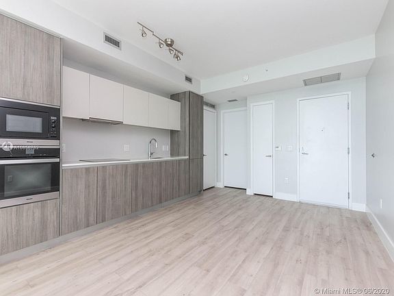 5th image of 2900 NE 7th Ave Unit 406
