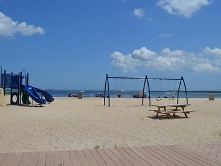 11 Beach Rd — Photo 27