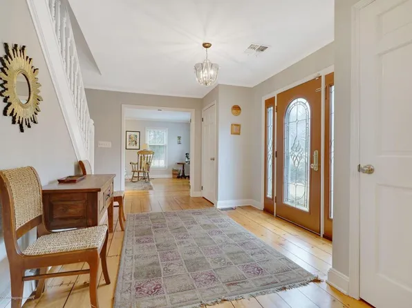 7 Pilgrim Hollow Rd, Ocean, NJ 07712