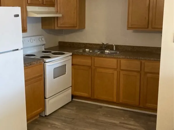 1400 Pioneer Rd, Crest Hill, IL