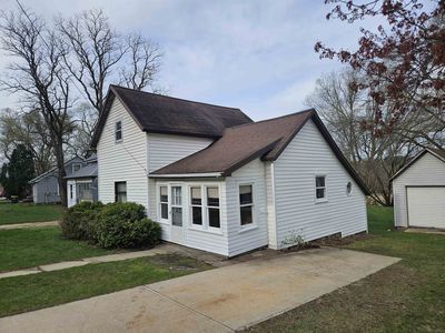 617 Center St, Wonewoc, WI, 53968
