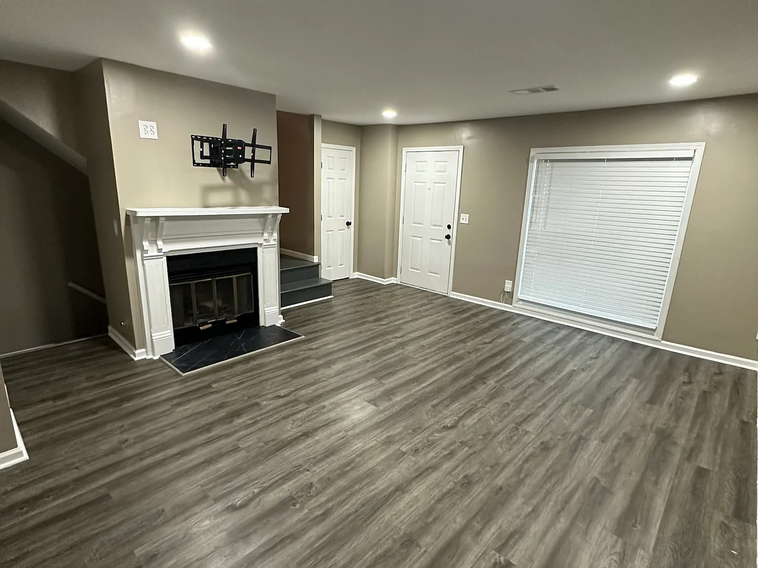 3 bed, 1800 sqft, $2,400 — Photo 4