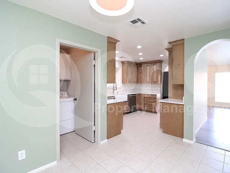 4234 E Tanglewood Dr — Photo 5