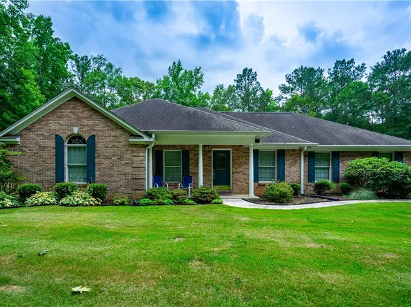 1038 Dogwood Rd, Five Points, AL 36855