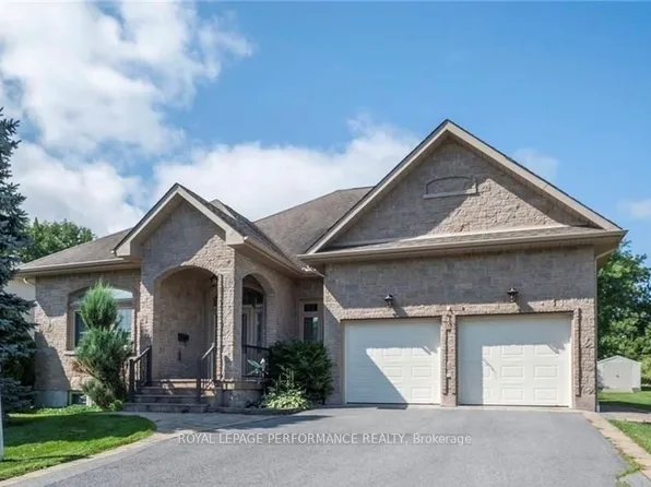 6802 Riverview Dr, South Glengarry, ON K6H 7M1