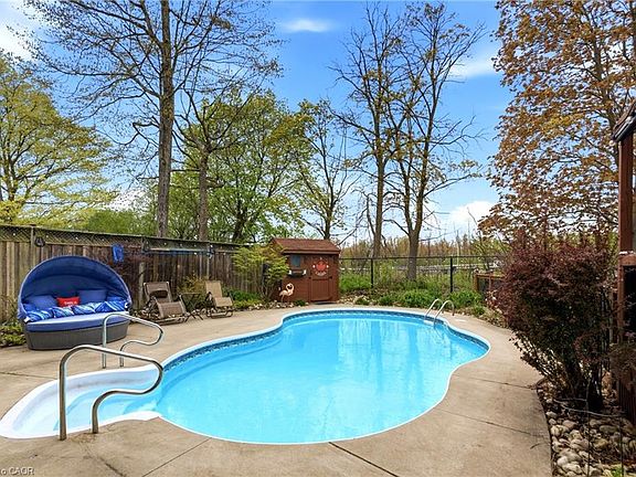 3rd image of 67 Dalewood Dr