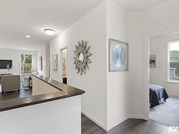 4th image of 809 Williams Way