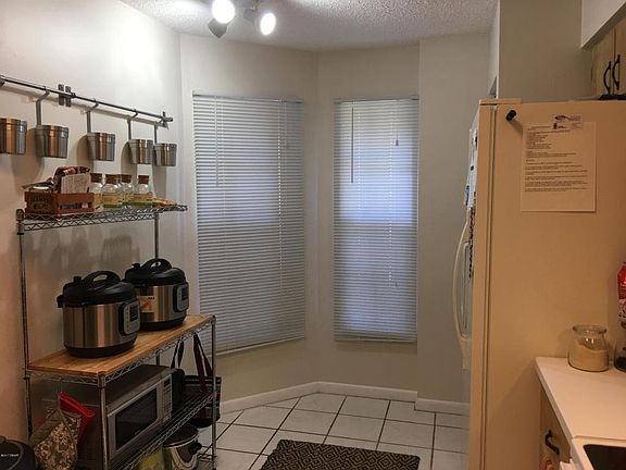 5th image of 849 Stonybrook Cir