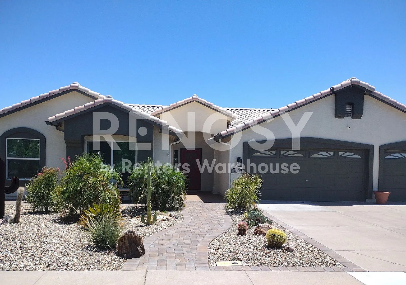 Updated 3 Br 2.5 Ba 3 Cg with Pool Near Loop 202 and Recker in Mesa — Photo 1