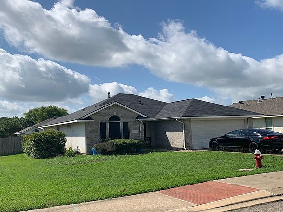 3rd image of 610 Harvest Dr
