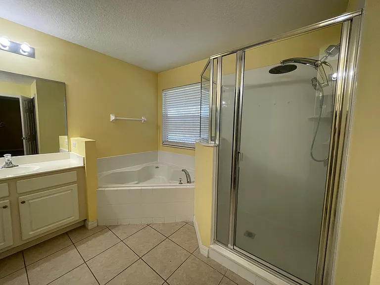 9805 Portofino Dr — Photo 17